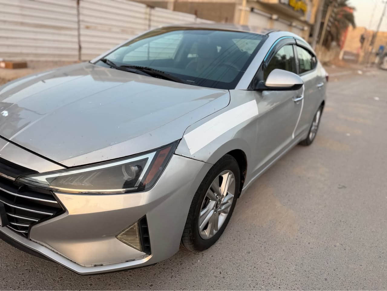 الانترا مديل19 وارد امريكي تبديل جاملغ وبنيد 
مكينه دوش السياره جاهزه من كلشي
رقم بصره انكليزي بسم ابن عمي 
*********** البصرة, العراق
