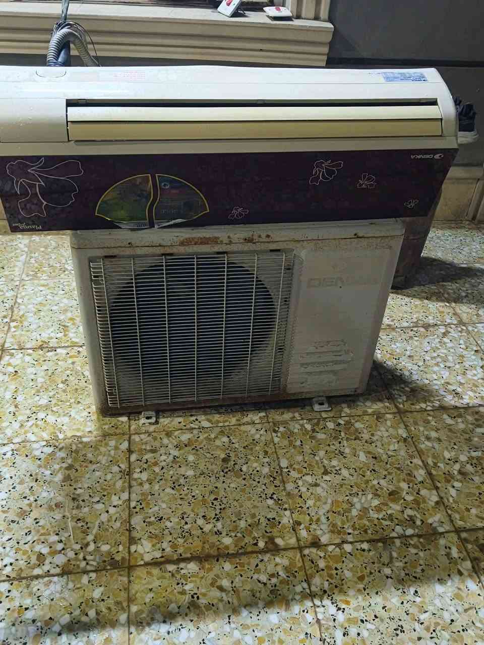 السلام عليكم 
سبلت دينكا 2 طن شغال تبريد ثلج بس تنصبه وتدعيلي 
السعرر 250 وبي مجال بسيط


**إذا كنت صاحب هذا الإعلان وتريد حذفه لأي سبب، رجاءا أرسل رسالة إلى الدعم الفني**