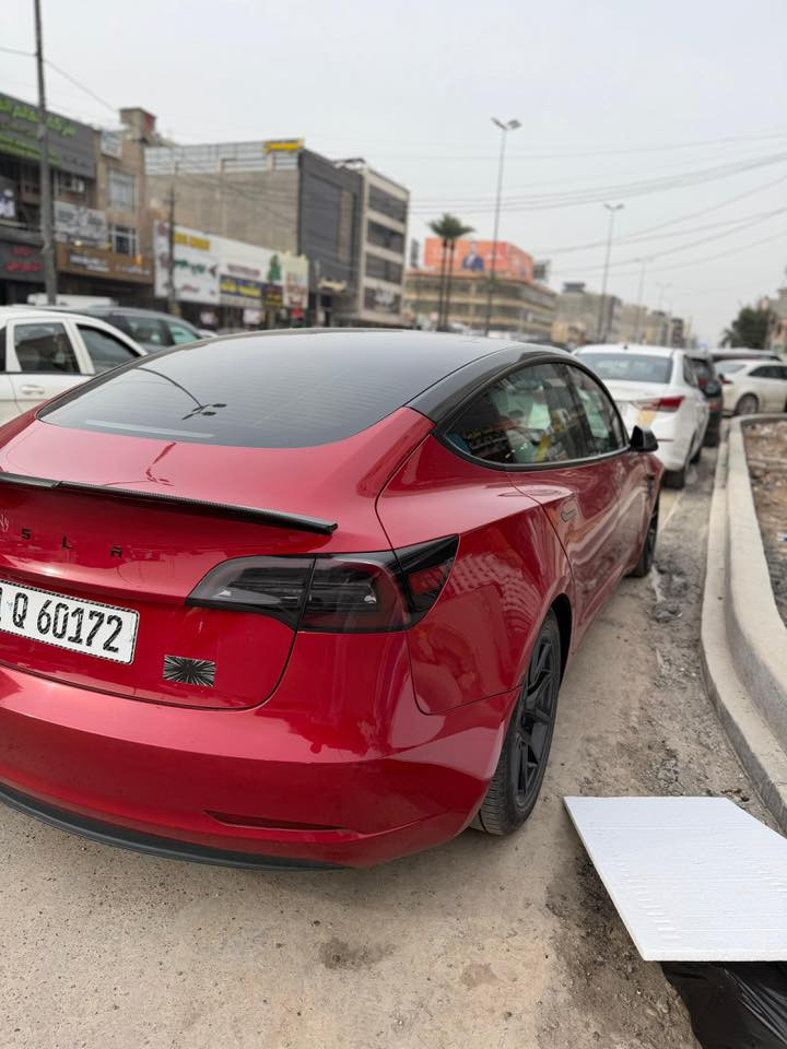 السلام عليكم
بيع او مراوس  
تسلا 3 موديل 2023  تك ماطور دفع خلفي 280 حصان ماشية 40 الف 
عليها هواي اضافات دواخل كاربون فايبر جناح خلفي فول موصفات 
شاحنه 32امبير ويها  معروفة موصفات التسلا 
حادث السياره الجاملغ والبنيد 
ايرباك استيرن فقط  
كامله بأسمي تحويل ثاني يوم 
مكان بغداد حي الجامعة
المراسلة فقط واتساب 
***********
