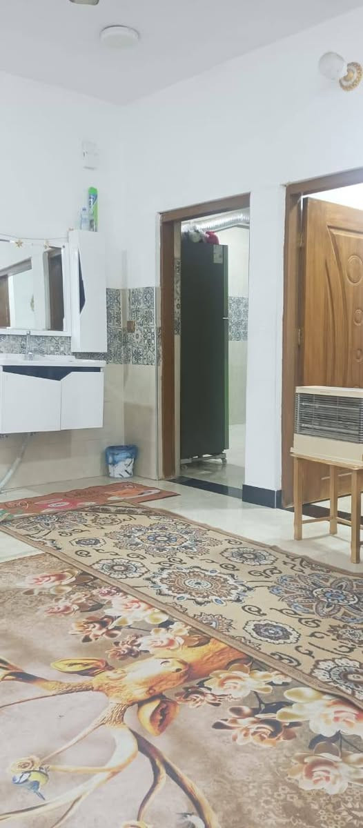 سلام عليكم بيت للبيع بناء حديث بلوك
🌎المساحة 150 متر طابو صرف 
📌الموقع المفرك مقابيل طرق وجسور قريب جدا 
ع شارع الرئيسي ثالث بيت عن شارع 
🛖تفاصيل البيت استقبال مطبخ صاله درج غرفتين نوم جوه وصحيات ومنور والطابق الثاني غرفتين نوم وصحيات 
☎للاستفسار اتصل
📞***********
📞***********
✔️مكتب الشمس للعقار بعقوبة حي المعلمين
