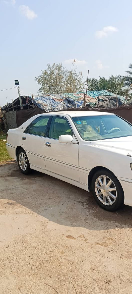 سلام عليكم للبيع ملكه جنون السياره رقم نجف انكليزي راعيها يمي سنويه ال ٣٠   جاهزه مكينه  ففيتي كير تبريد تلج  تخم تاير جديد  كله جديد ما اذب عليه ربع كبل للشارع مكفوله من الكصه ونقل الجثه.         بيها ضربه بل صفحه مال الصدر    السعر ١٢٥  اتصل وتدلل *********** مكان سياره  عباسيه
