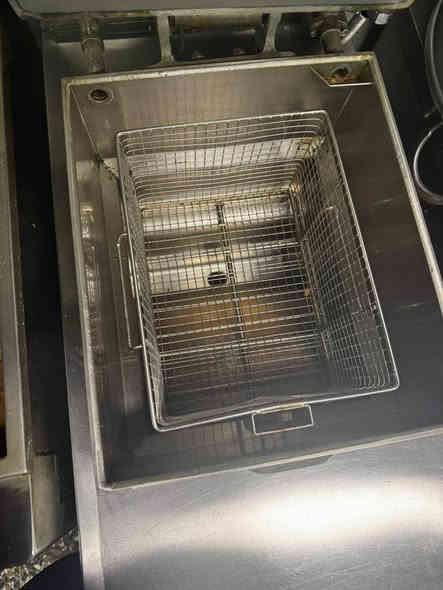 جدر كنتاكي دجيتال نضافه 90/100السعر 1400000الاستفسار اتصال او واتساب ***********
