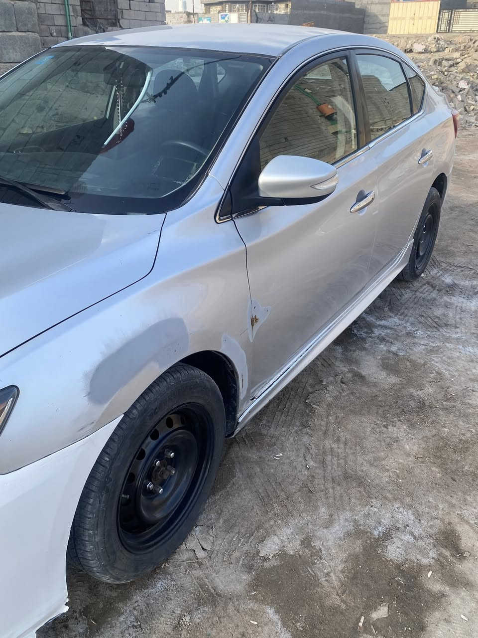 نيسان سنترا موديل 16 وارد امريكي
سعر 80وبيها مجال قليل 
مكاني البصره كرمه علي
***********
