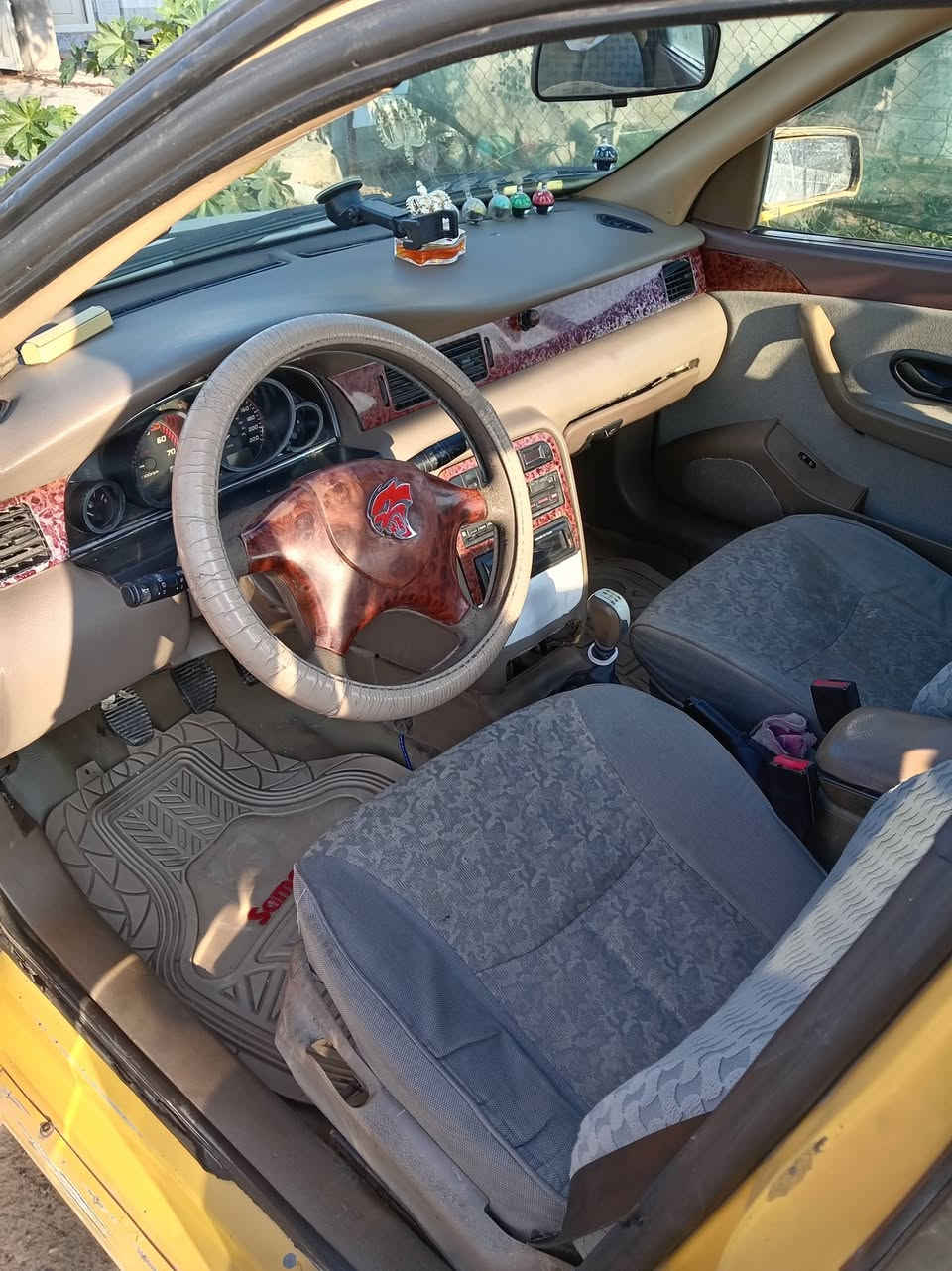 السلام عليكم سمند موديل ٢٠١١ بغداد  كير نضيف محرك رادله تجفيت  مصفره هيئه وغرامه   تايرات نضيفه صدر نضيف   السعر ٢٨ وبيها مجال مكال ديالى هبهب ***********
