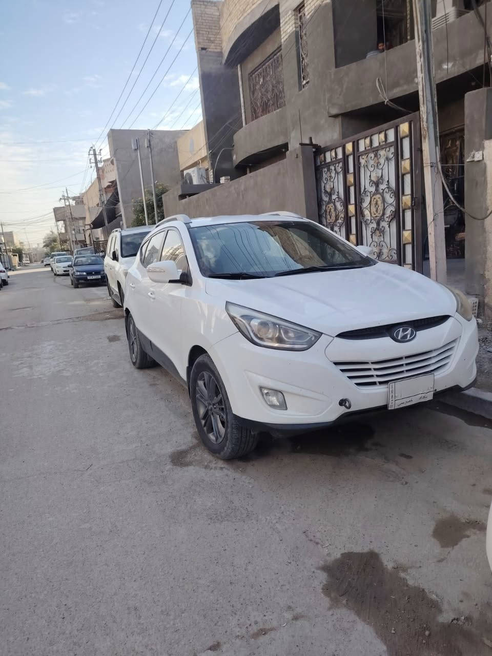 السلام عليكم
توسان ٢٠١٤ خليجي مكفولة من الصبغ والتبديل 
ماشية ١٢٠ 
رقم بغداد تحويل مباشر 
مكان السيارة بغداد / السيدية 
السعر  ١٥٣ وبيها مجال 
للاتصال : ***********
