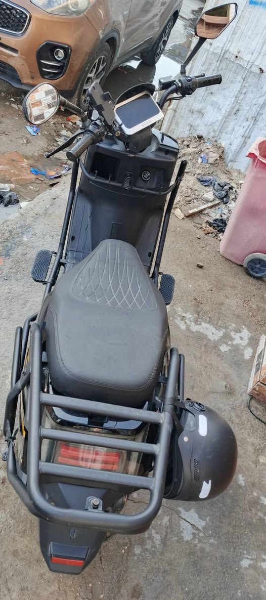 دراجه شحن للبيع او امراوس 
دراجه دبل بصمه 
تحكم عن بعد 
لايت زنون عالي ناصي
اشاير ليزر
5 بطاريات الشحنه الوحده 50 كيلو 
جنطه كلش واسعه 
درع كفرات 
3 سرع بلشاشه 
منفذ شحن 50 
ملف 12V
سرعه 60 الى64 
سعر الدراجه 600 وبيه مجال بسيط مكاني الشعب حي اور رقم تلفون ***********
