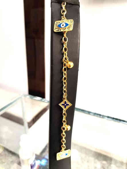 سوار معيني تركي
الوزن ٥،١١ غرام
السعر ٩٤٥ الف
 محافظه بابل صياغه نزار المومن ***********
يوجد توصيل لكل المحافظات العراق
