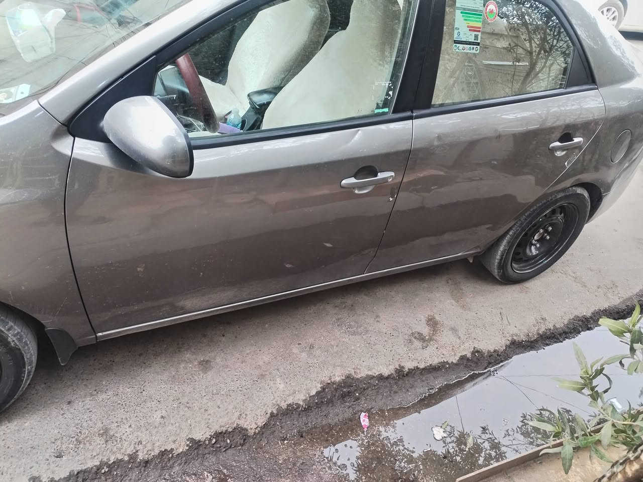 سلام عليكم.. فورتي أمريكي11.مكينه كير حداديه تخم تاير جاهزه. سعر ٩٥ مكان نجف ***********
