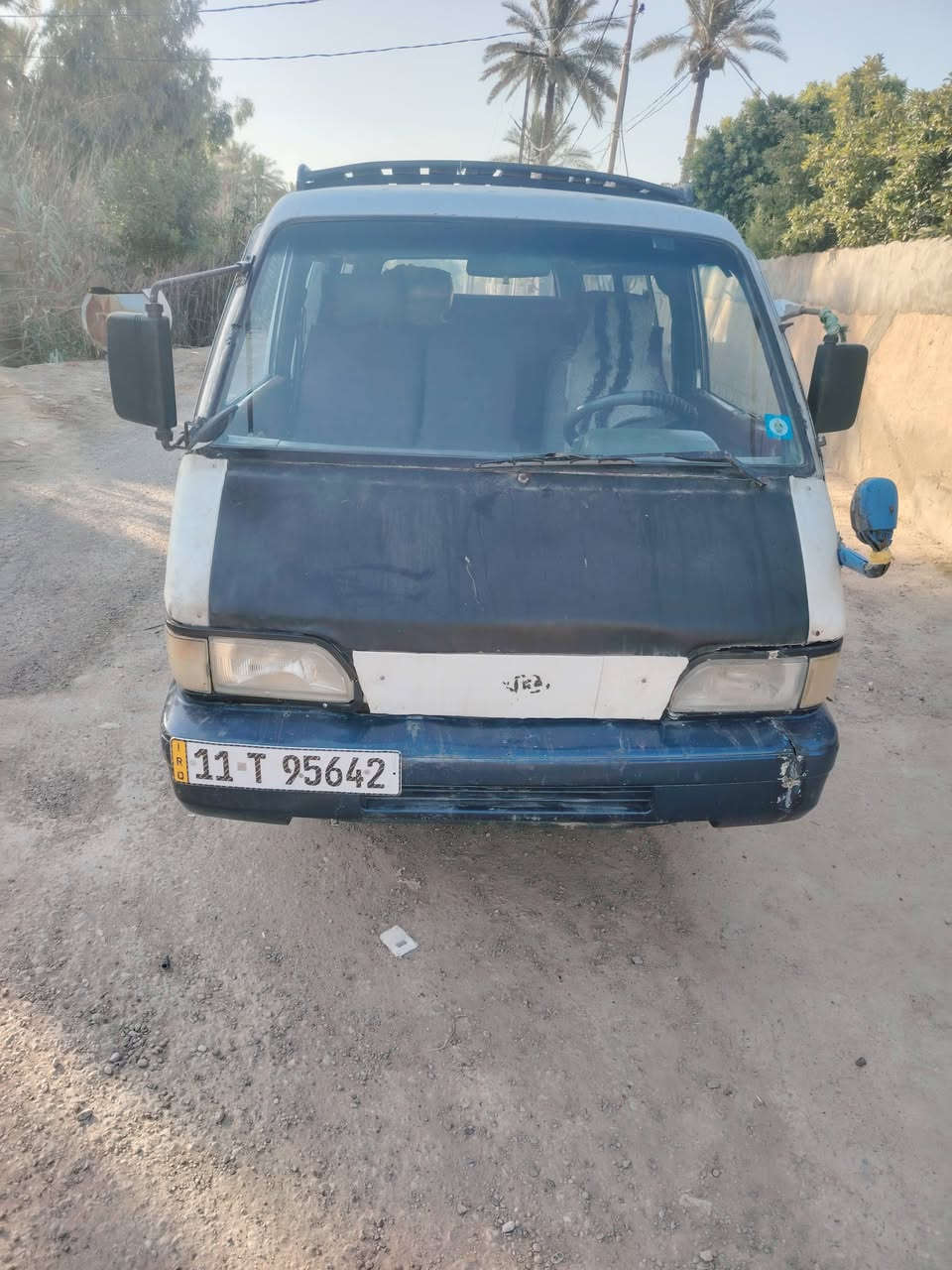 السلام عليكم كيا للبيع موديل 93 سنويه باسمي هزه جديده تحويل ثاني يوم محرك وقير غير من الله العنوان ديالى بعقوبه السعر 30 وبيها مجال ***********.

