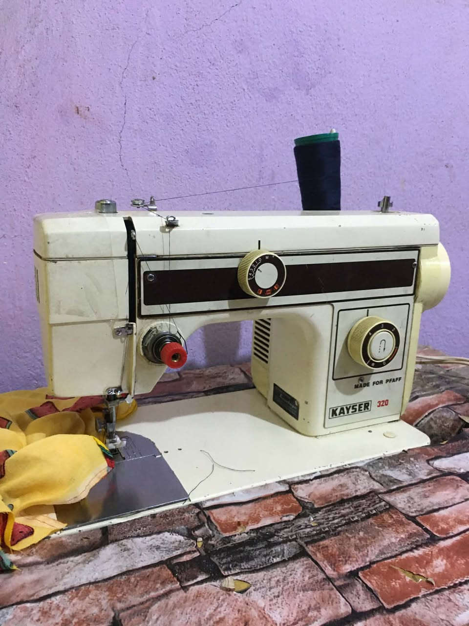 ماكنه خياطه ياباني مكفوله  مكاني كوت ***********

