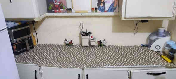 السلام عليكم
كاونتر المنيوم سوكي
مترين وملحق وسنكي متر و٢٠
سعره ١٥٠ وبي مجال قليل
مرمر صناعي وبي كسر من داخل الحوض والكاونتر الارضي نازل من النص يتصلح عادي *********** عنوان بابل ابو غرق
