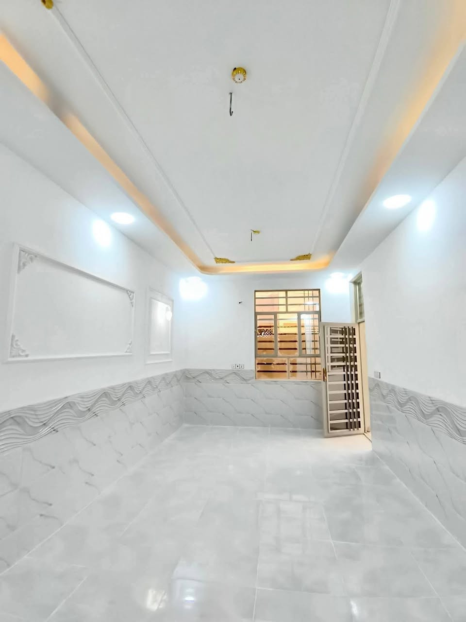 دار للبيع 150م🏕️ (مكتب الخليج للعقار عمود327)
*********** وتساب
***********

بسعر /54/ مليون مع المجال
موقع /نجف 🏡شارع الحولي مال المطار عمود 327

البناء 🏡 
غرفتين /صاله/مطبخ / ستقبال/ صحيات/
بناء مرتب/ اساس + سقف كونكريت + طابوك

ألخدمات 🏡 #بعد_عن_سوق_100م
ماء/كهرباء/مدارس/سوق/تبليط/لحد الباب
