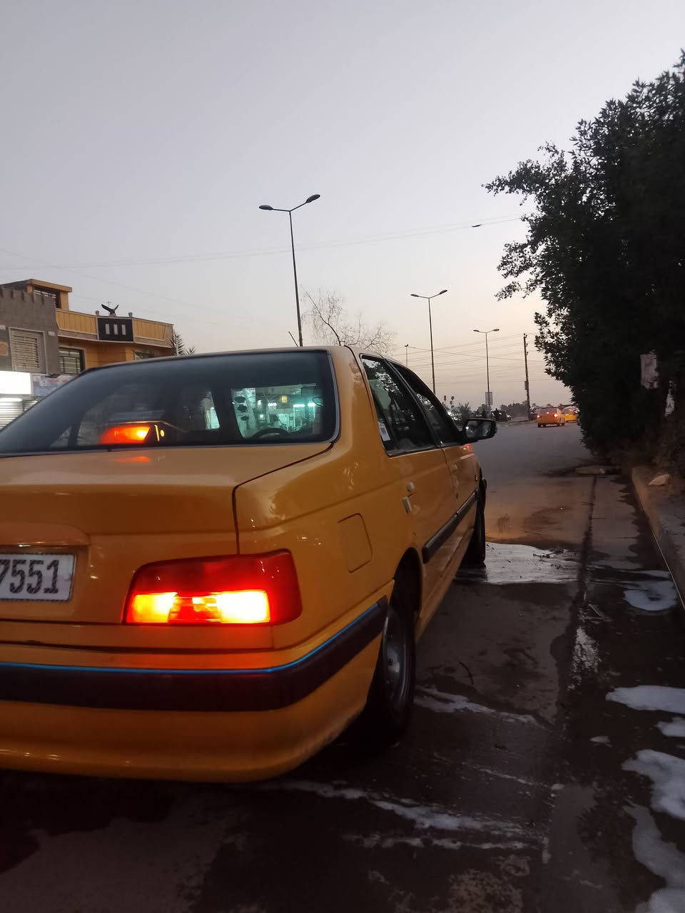 سلام عليكم البيع بيجو بارص 2015 السياره خير من الله كير مكينه جديد فقط قبق جنطه مبدل بسمي هيئه غرامات مصفره 
العنوان بغداد 
الستفسار ***********
