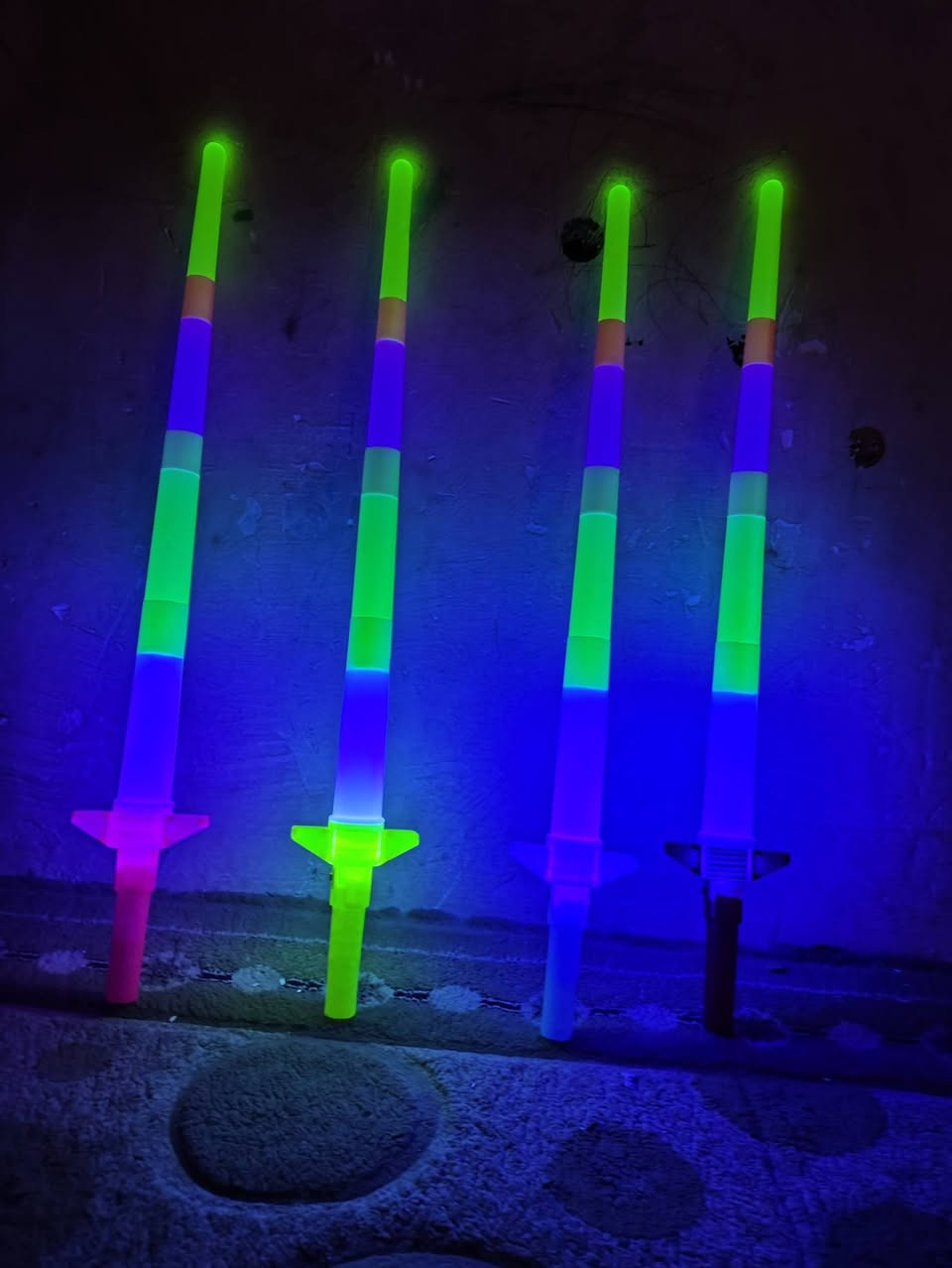 العب سيف 9
جمله  ترزن  عدد 12 
 سعر  8نص


**إذا كنت صاحب هذا الإعلان وتريد حذفه لأي سبب، رجاءا أرسل رسالة إلى الدعم الفني**