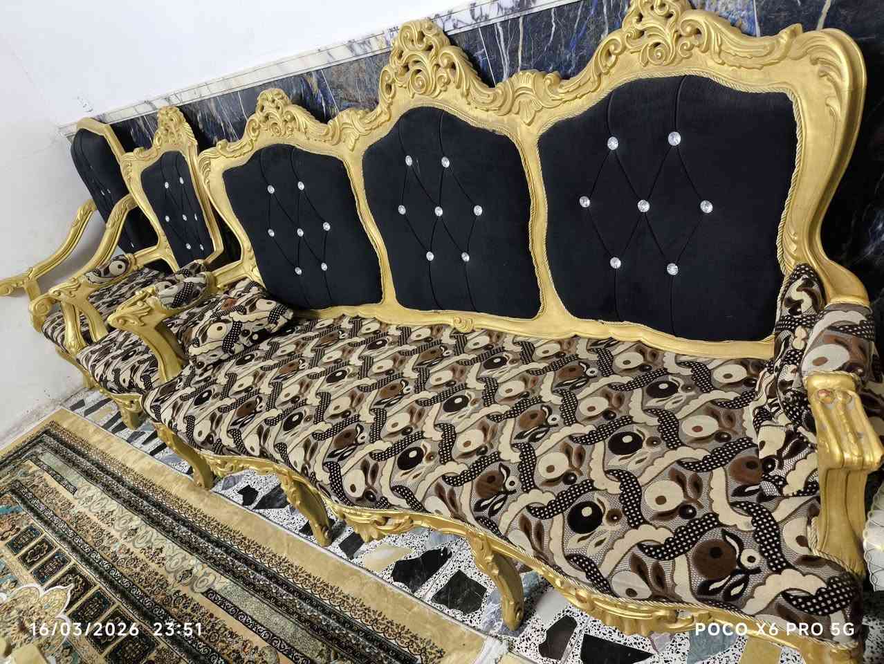 السلام عليكم تخم زان مصري كامل 14 مقعد نظيف كلش مابي اي ضرر سعره 800 وبي مجال بسيط مكاني بغداد المدينه ه‍/***********
