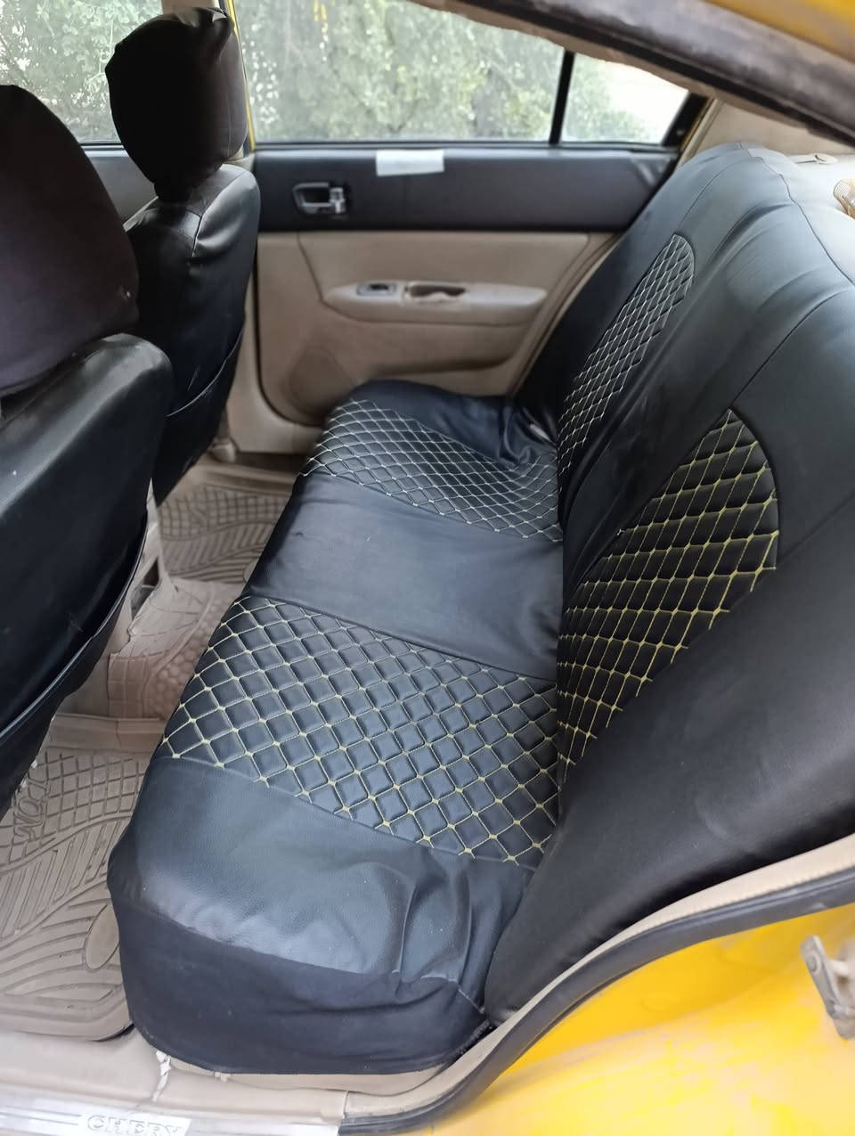 شيري A5 موديل 2013 رقم انكليزي قادسية
مكينة كايمة وصدر تعبان  داخل نظيف وتبريد ثلج 
السعر 25 ورقة وبي مجال حك الجية العنوان الدورة حي الصحة رقمي ***********
