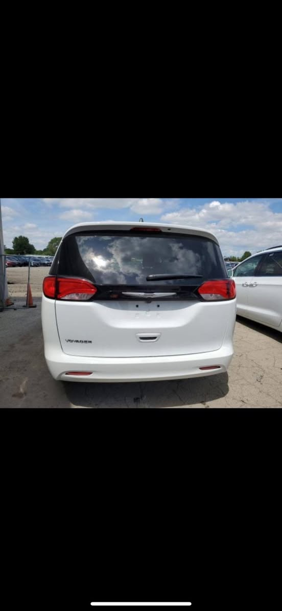 بسم الله الرحمن الرحيم
كلايسلر فيوجر 
موديل 2023 
السياره زيرو 
وارد امريكي تقرير مياء امطار قطره ماء ما داخل 
العنوان ديالى بعقوبه 
السعر 235 بدون رقم واذا مرقمه 255
***********
