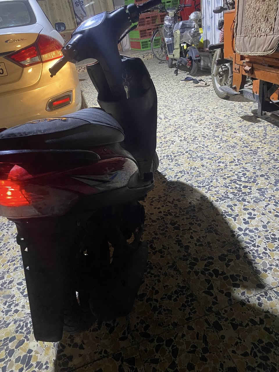 ماكس عدله للبيع مكينه مفتوحه كهربائية كلها شغاله مانقصها برغي  السعر٥٥٠قفل مكان كرمه علي ***********
