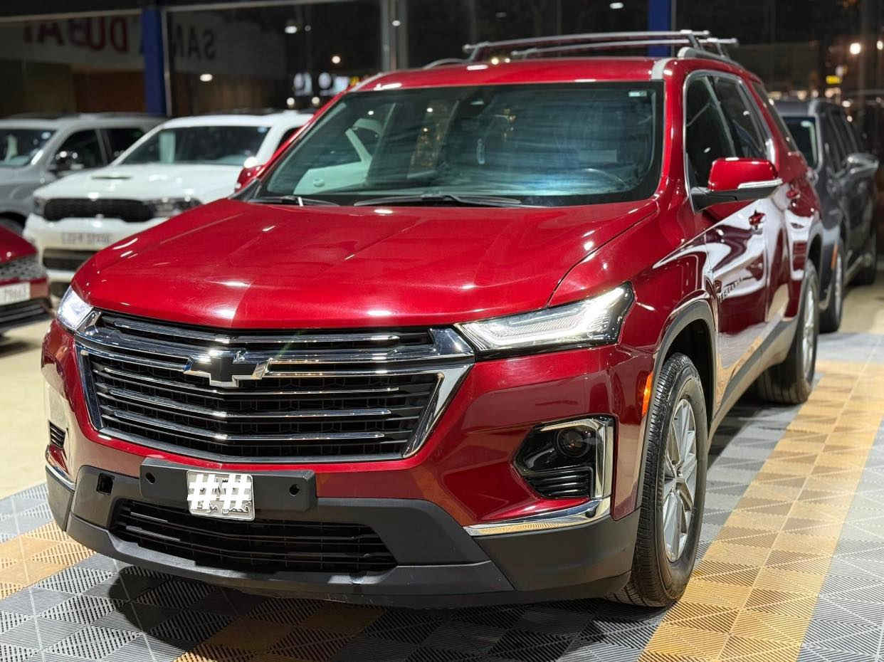 #المركبة : #شيفرولية ترافرس LT موديل 2023
•الضرر: جاملغ امامي ايسر + باب الجنطة
•الرقم: حرة مدفوعة الكمرك وجاهزة للترقيم على اي محافظة حسب رغبة الزبون
•الايرباكات: بدون ضرر اي ايرباك

•المواصفات :
▪️السيارة: شيفرولية ترافرس لون ماروني
▪️الموديل: 2023
▪️المحرك: 3.6L (ستة سلندر) بقدرة 305 حصان
▪️حجم الويل: ويل كب حجم 18 مع طقم تايرات بحالة ممتازة
▪️لايتات زينون ابيض اصل مع حاجب LED مع كشافات دعامية
▪️بصمات عدد 4 للأبواب مع بصمة جنطة وبصمة تشغيل وتشغيل عن بعد
▪️رادار امامي مانع تصادم 
▪️حساسات الانحراف عن المسار
▪️حساسات خلفية اصل
▪️حساسات ورادارات الاجتياز الجانبية (نقاط عمياء)
▪️كامرة خلفية دوارة اصل مع الستيرن
▪️شاشة الدشبول كبيرة سلايد
▪️قاصة داخلية خلف الشاشة مع منافذ USB
▪️شاحن لاسلكي (واير ليس)
▪️كشنات السيارة مخمل اسود اصل
▪️تدفئة لكشنات المقدمة
▪️تحكم فول كهرباء لكرسي السائق
▪️جنطة كهرباء
▪️تشغيل عن بعد
▪️السيارة بنظام تبريد 3 قطع
▪️سايد بريك دگمة
▪️سستم صوت
▪️دبل كزوز
▪️اشاير بالمرايا الجانبية
▪️تحكم ستيرن جهتين بلوتوث وحاكية وكروس سرعة وتحكم صوت 
▪️نظام ABS مانع انزلاق
▪️السيارة 7 راكب  ، (جديدة وبوضع الشركة).

السعر المطلوب :210
***********
