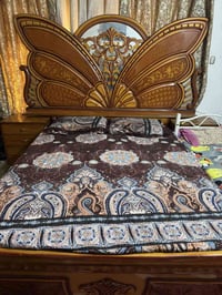 غرفه نوم • كبيره • ما بيها كسر