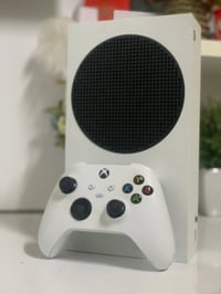 اكس بوكس سيريز اس • ٥١٢ جيجا • ١١ لعبة