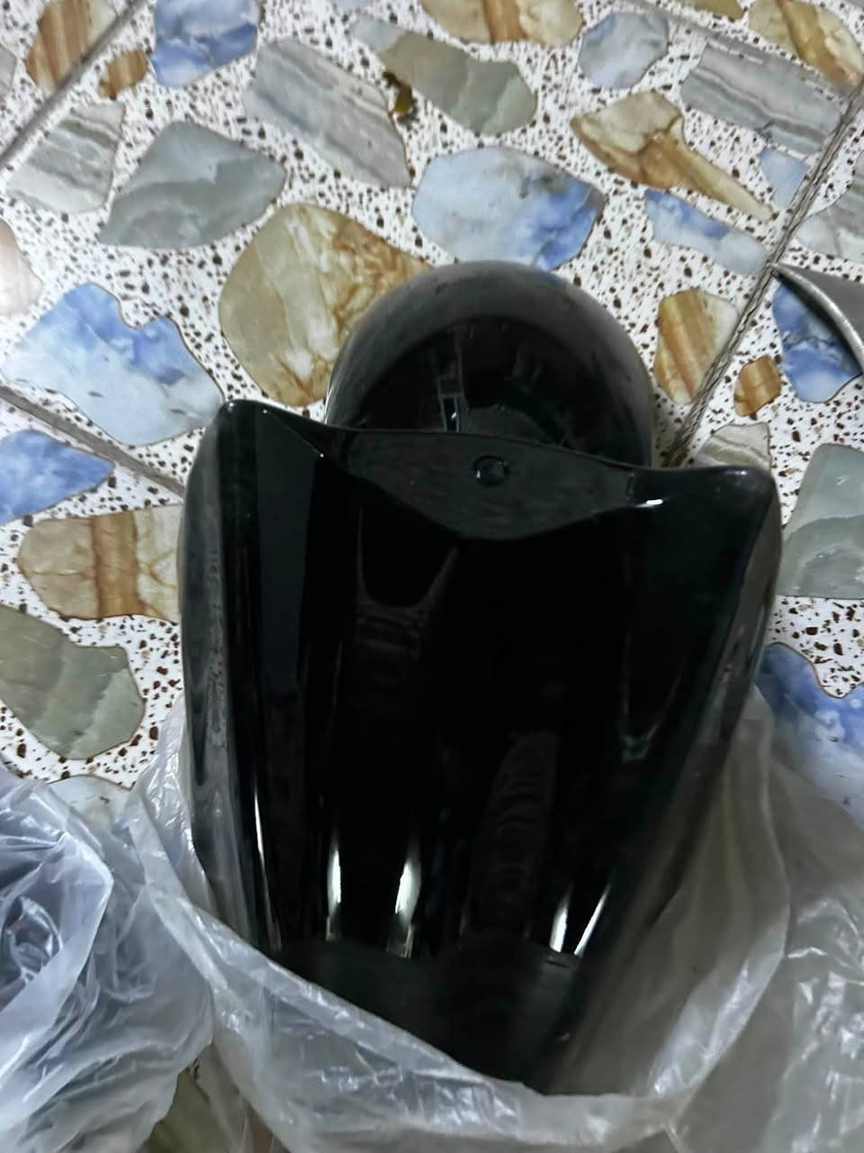 كفرات اصليه سكنس لد لد تفصيخ مكفوله من الكسر ما عدا البجم المامي شويه بي كسر مياثر  ونقص الصفاح الخلفيه قطعتين جديده اصليات تايوان للستفسار ***********بغداد الشعله
