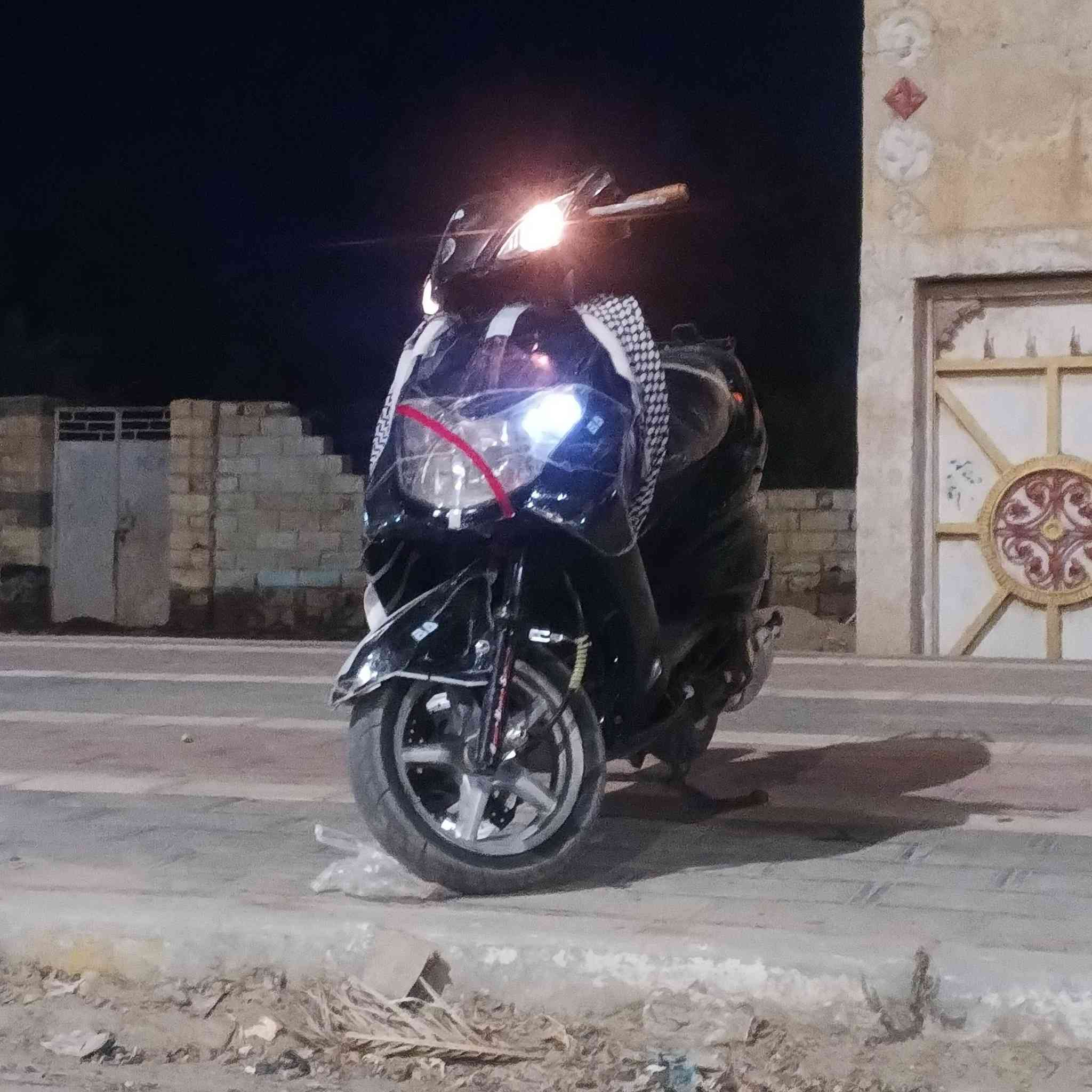 دراجه سكنس فحل ياباني ابيع كوم حديد ولـ مو شراي لا يراسل ويتعبني  سعر 160 قفل قفل 🔒 رقمي. ***********++يعني لو تبيعه تفصيخ انت الربحان لان غراضه كلهن غاليات..
