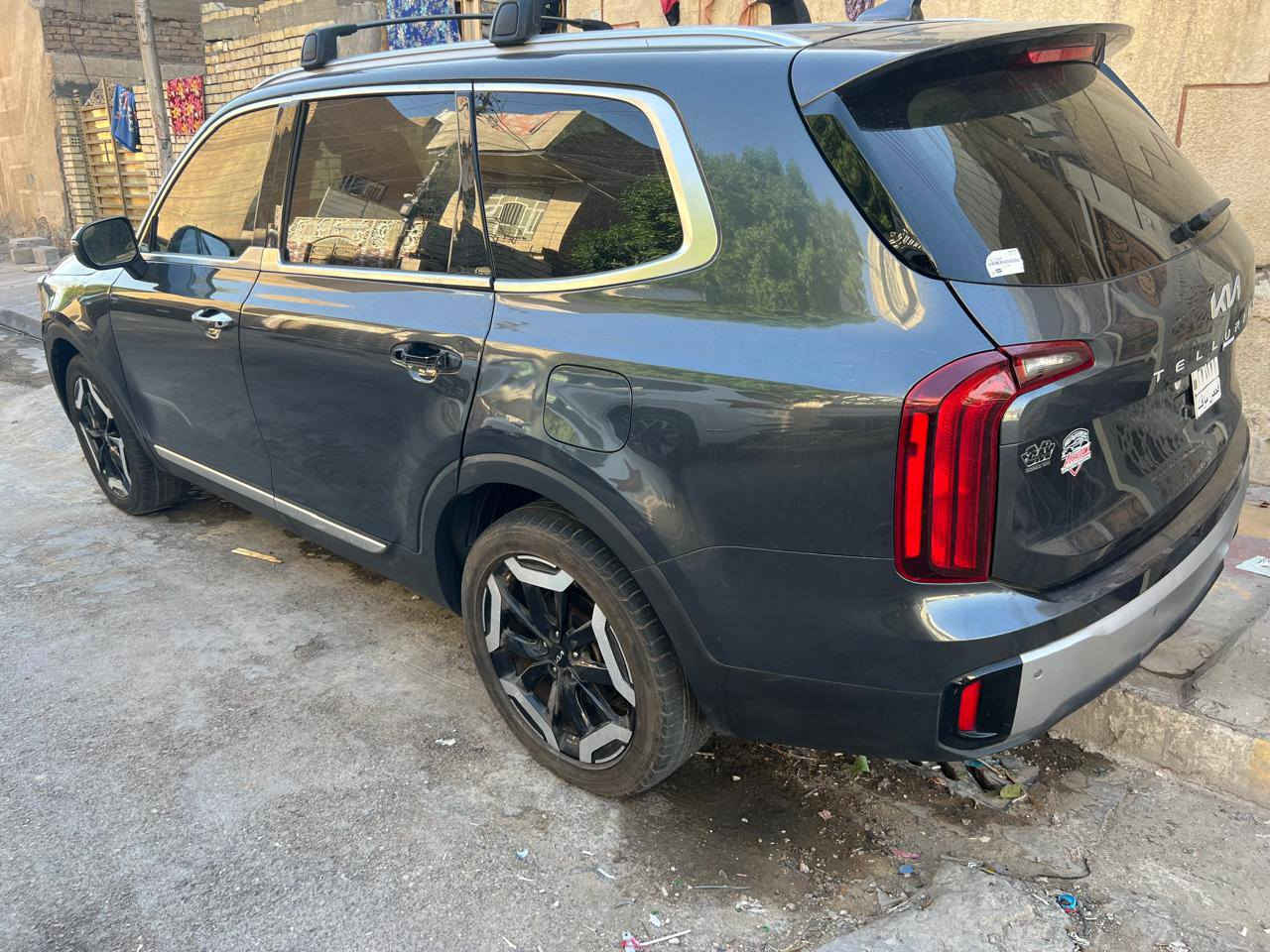 سلام عليكم كيا تلوريد 2023 وارد امريكي بيه بنيد وباب فقط ماشية ٢٥ الف اني مستورد سيارة جديدة مكينه ٦ سلندر سبعه راكب ٣ قطع تبريد كشن منفصل السعر ٢٣٨    تراهم مراوس  *********** بدون راقم
