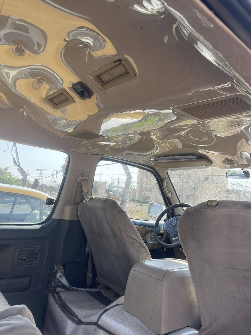 السلام عليكم جنبي 2015 مصفره من كلشي رقم بغداد نكليزي هزه جديده حتدثه ربع مال شوته وربع وره باب سلايت مبدل باب صدر بس باب سلايت مطبك زين عندي خياس باب سائق يم رمايد باب هم مطبك مضبوط موضح طخات بل خط احمر شبر بل طويله صبغ مكينه مكفوله سعره 68 بيه مجال ***********
