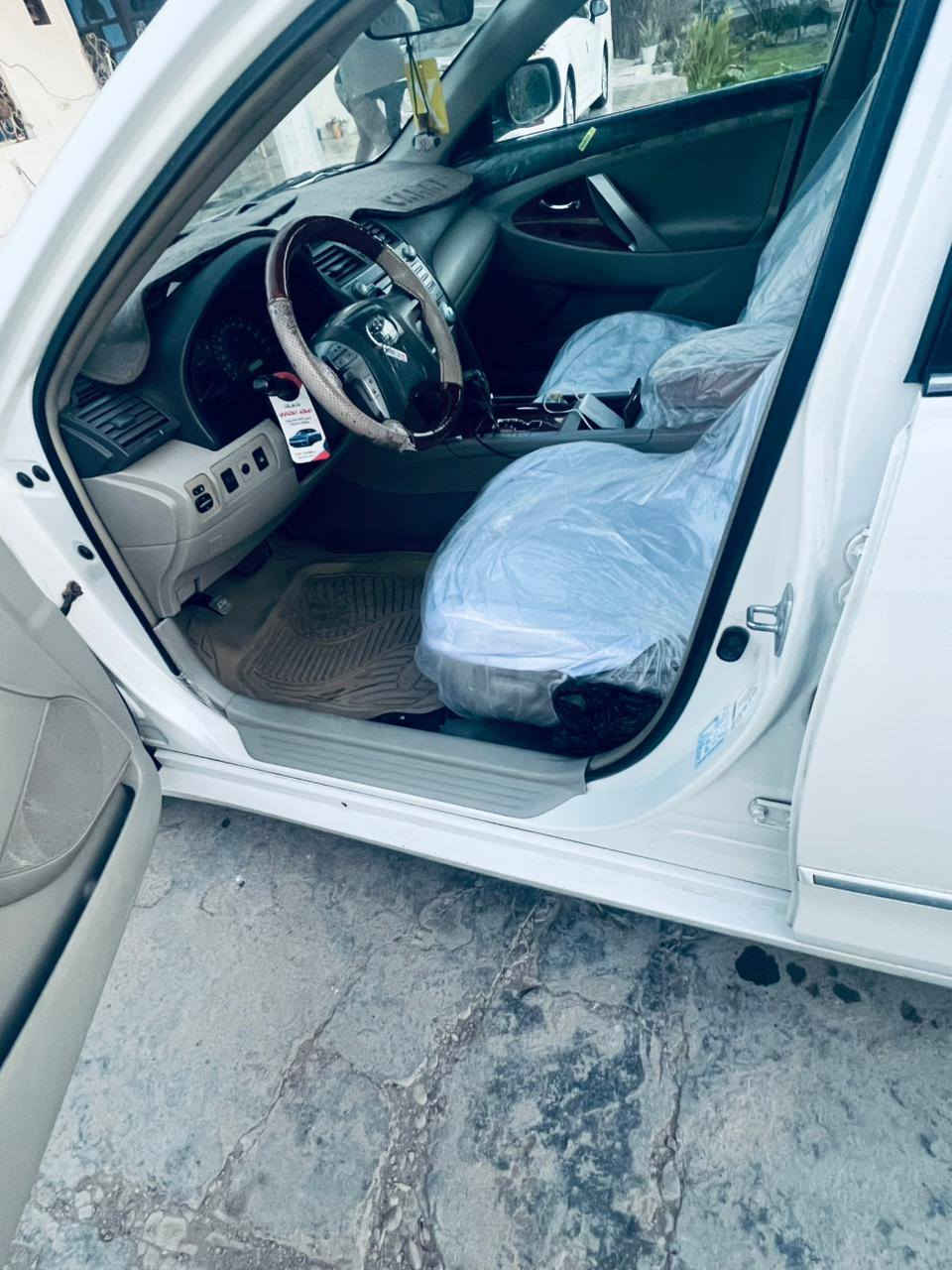 سلام وعليكم
للبيع كامري موديل 2010خليجي
فول مواصفات مكفوله
رقم سليمانيه دولي تحويل ثاني
كير مكينه ممتاز
***********
