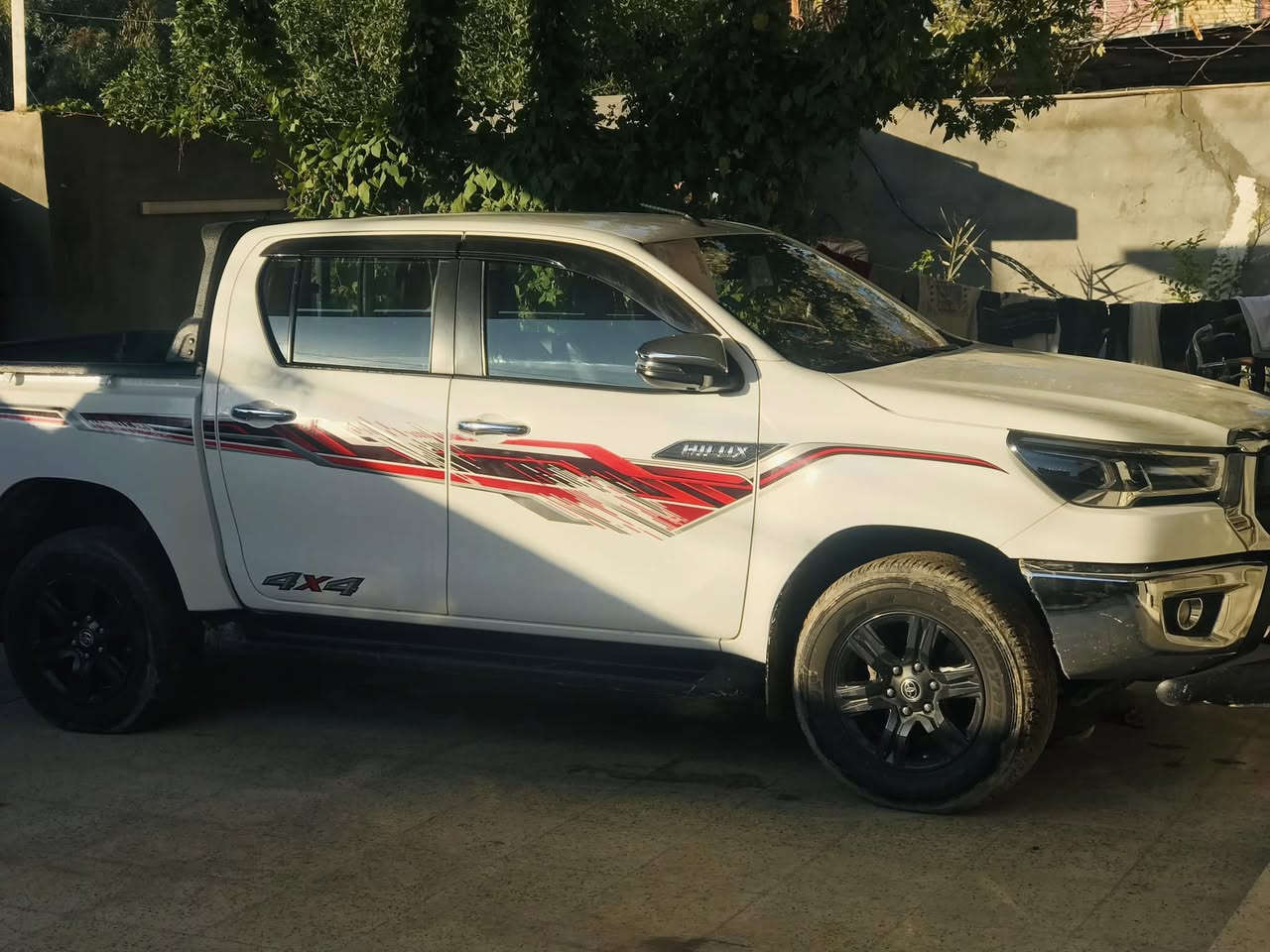 سلام عليكم للبيع هايلوكس فورويل ساز v4 ماشيه واحد وتسعين كير واتماتيك سياره نظيفه فول مواصفات بصمه 4x4 تبريد كشنات تحكم فول مواصفات بيه شبر بارد بلباب الخلفي ورصعات بسيطه وجانب لايمن ولايسر رصعات بارد كلش صغار حيل سعر 303 وبيه مجال للشراي للاتصال استفسار *********** سياره رقم بغداد مكان بغداد يوسفيه
