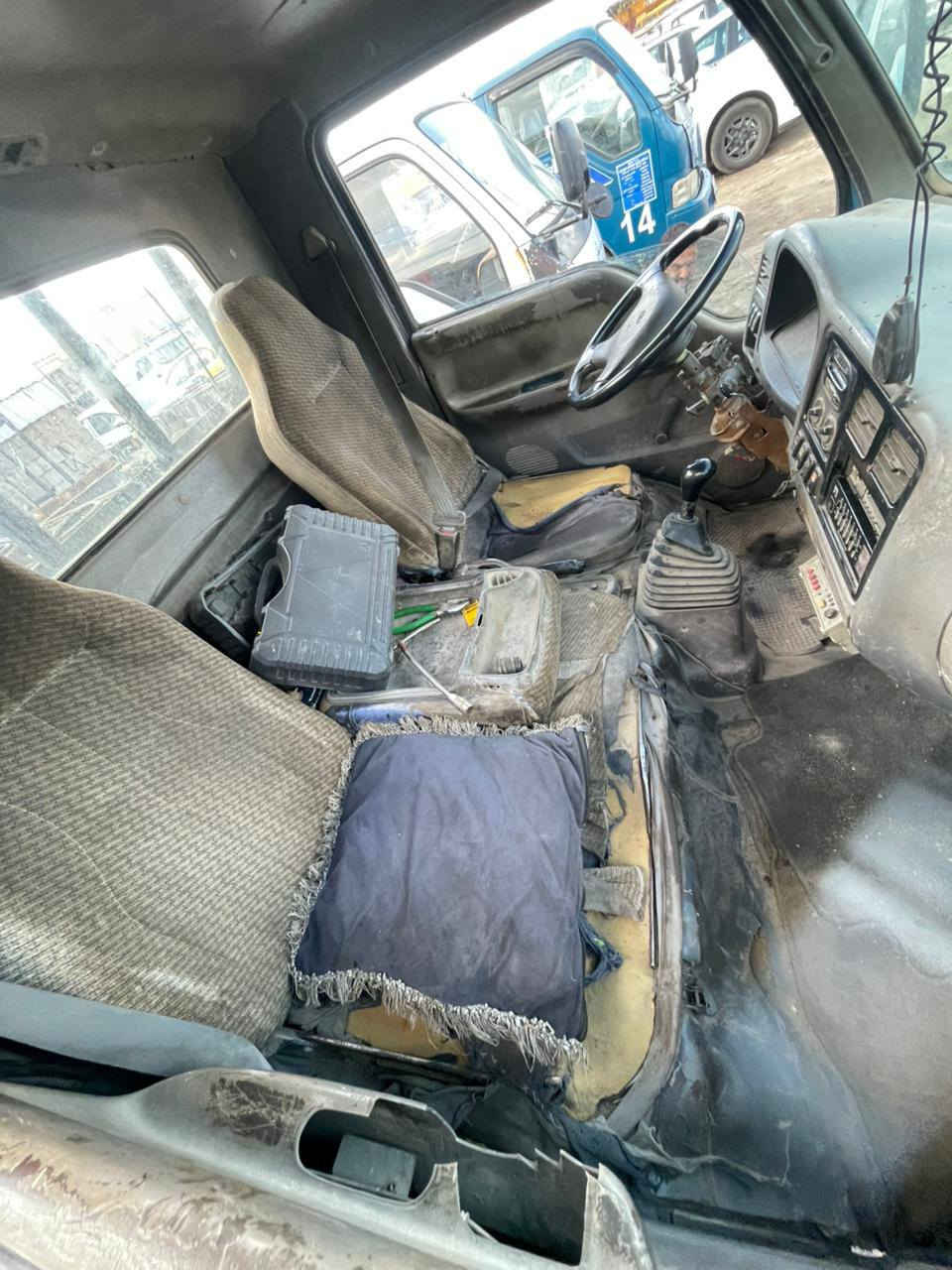 السلام عليكم كية فونتيرا للبيع السيارة يردالها ترتيب سنوية ساقطة ب بشهر 6 رقم الشاصي مكفول بسمي السيارة *********** السعر 35وبيها مجال رقمها ديالى
