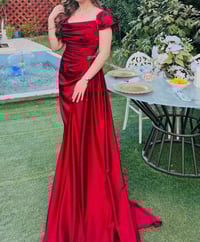 فستان • قياس ٣٨ • لبسته مره