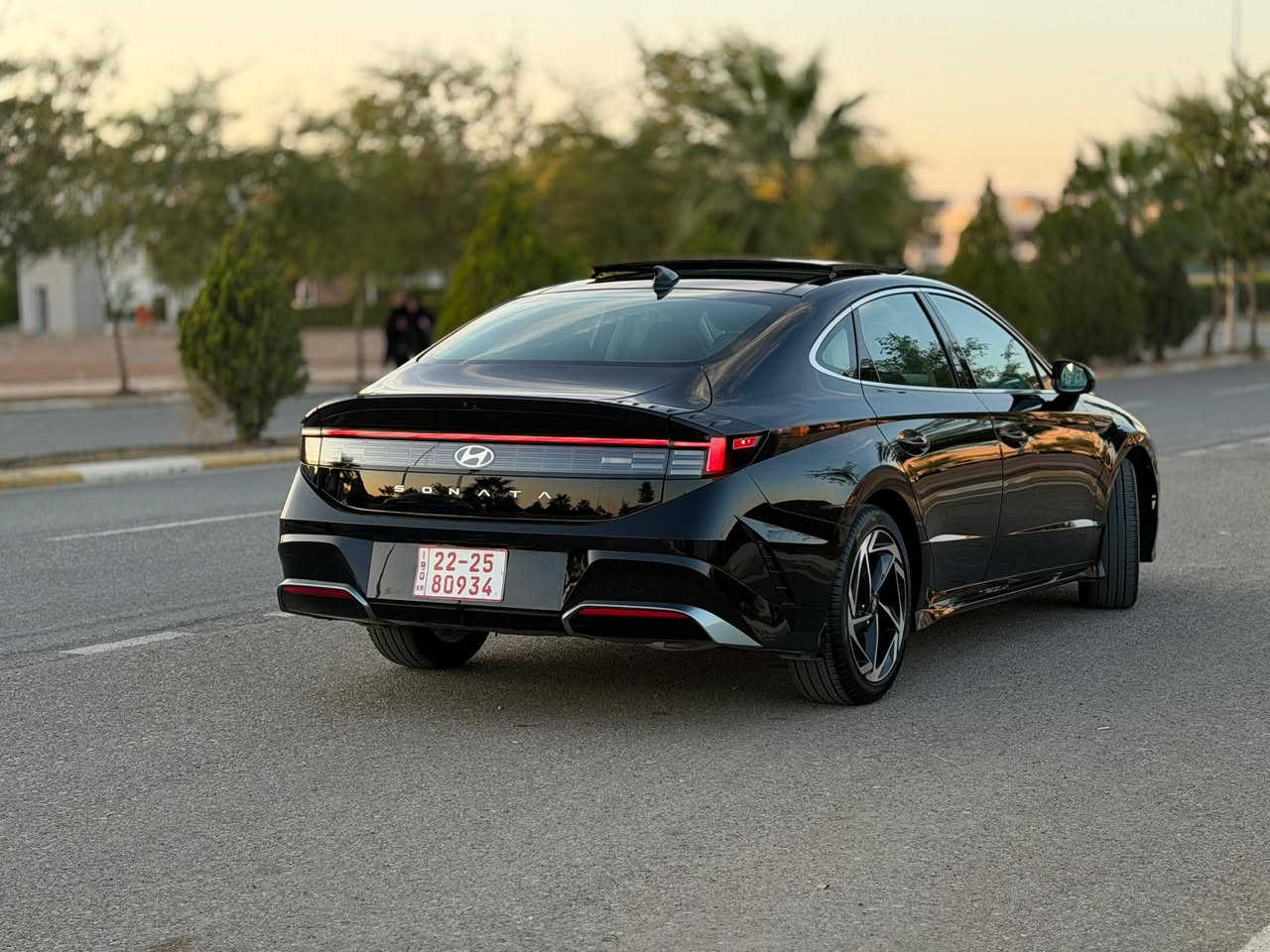 هيونداى سوناتا 2024
‎‏ HYUNDAI Sonata 2024 
‎ حجم المحرك 4cylinder 2500 
‎ اللون اسود )
السياره ماشي 16 ميل فقط 
السياره بدون صبغ ( بدون ضرر نهائيأ) فقط جملغ مفتوح و راجع نفسه بلادي 
بانوراما ( فتحة السقف ) 
بصمة تشغيل 
‎ تشغيل عن بعد  
‎لايت زينون + LED متصل 
ويل كروم مميز 
كشن كهربائي 
‎ بك لايت LED متصل 
‎ دخول بصمة ذكي 
‎ اشارة في المرايا الجانبية 
‎ هاند بريك كهرباء 
‎ دشبول شاشة ديجيتال متصل 
‎ شاشة Apple Car play 
‎ كاميرا دوارة 
‎الانارة الداخلية LED 
‎ مثبت السرعة Cruise 
‎ المودات والاوامر الصوتية 
‎ا Bluetooth    
‎حركة المقاعد الأمامية كهرباء 
‎ تبريد شاشة مناخين منفصلين 
‎ قطعتين تبريد 
‎ أوضاع القيادة Drive Mode 
‎ أوتو هولد Auto Hold  
‎ نظام مانع الانزلاق 
‎رقم كاتي اربيل - تترقم ( اربيل - دهوك سليمانيه )
السعر 184  
تكلفة الرقم 12 ورقه
☎️***********☎️***********
