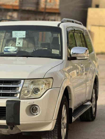 باجيرو خليجي موديل 2010 حبتور فول الفول 1/1
السيارة لوك أنظف من الصور
• رقم بغداد – مشروع وطني
• بيها ربع جاملغ خلفي جهة اليسار بي شبرين فقط
• مصلّحة على البارد على طختها، ممصبوغة
• سونار مرفق بالصور
• ماشيّة 129 ألف حقيقي
• مواصفات حبتور:

ثلاث قطع تبريد (ثلج)

سلايت

7 راكب

كشنات جلد كهرباء

مريّات شفط
• تخم تاير جديد + صدر جديد
• داخلها بالجيس
• فورويل + حساسات أمامية وخلفية
• وباقي المواصفات هواية
• نظافة السيارة 90%

ال ســعــر 🟥 :: الـــرد تـلـقـائـي 💎

رقم صـــاحب السيارة: ***********
