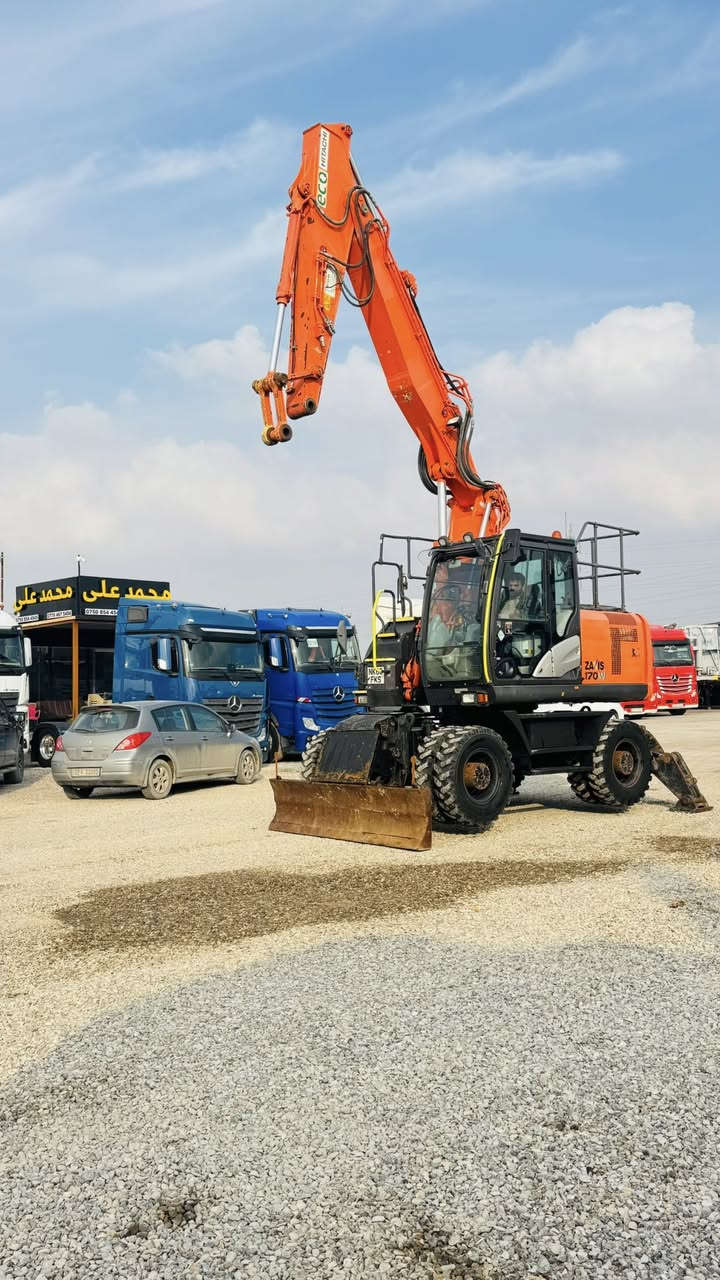 Hitachi zx170-2016-B5✅⏰8500
    معرض   محمد علي
         ☎️📱 *********** 
         ☎️📱 ***********
    ساعات:  ٩:٠٠صباحاً   -  ٧:٠٠مساء⏰
    بيع وشراء جميع الاليات الثقيله ✅
           عنوان أربيل/ شارع كركوك ✅📍
