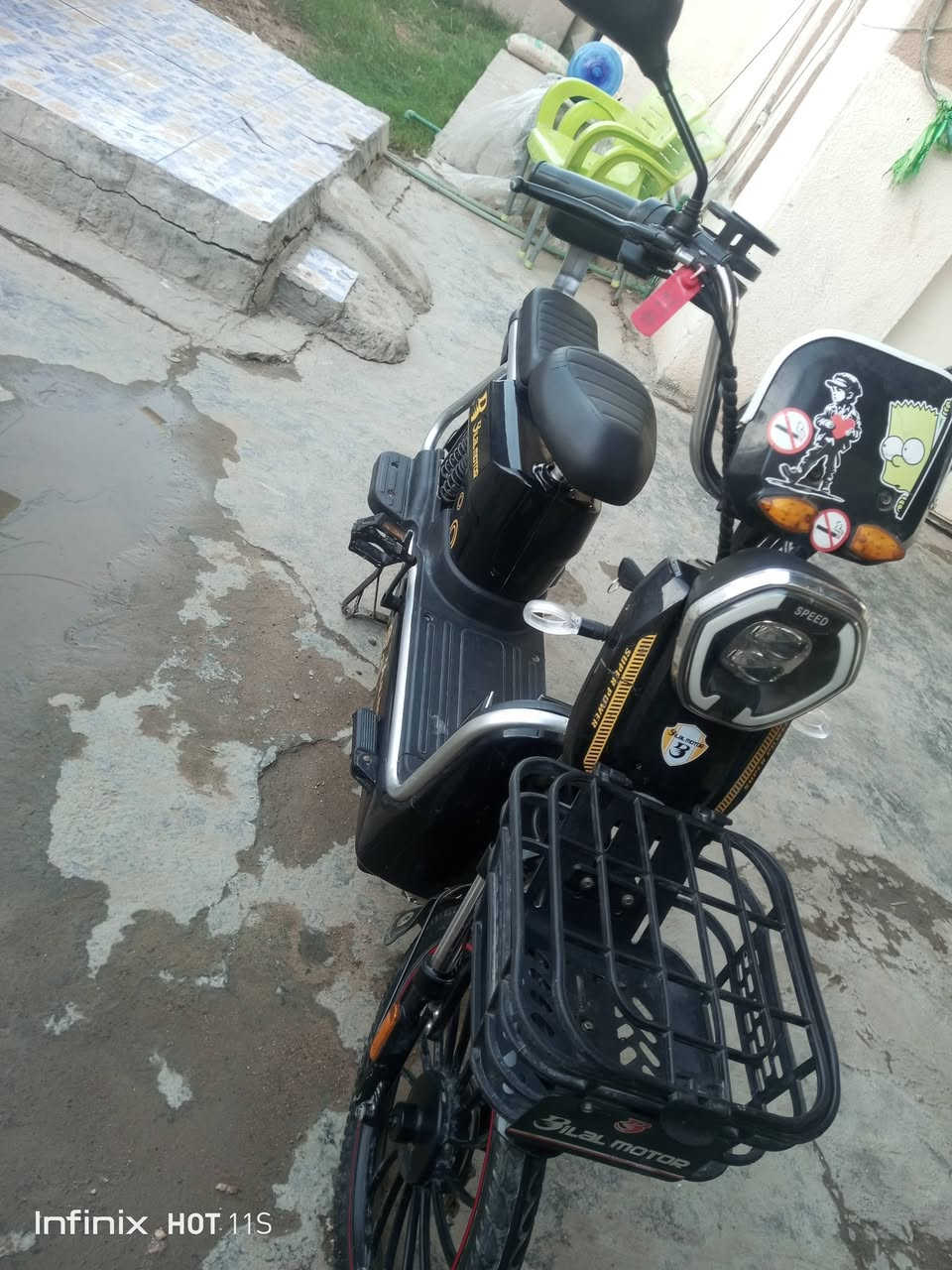 دراجة شحن للبيع موديل 24حجم 20حلوه وبطارييات نضيف وشاشه شغاله وشاحنه اصليه لايت وهورن جاهزة  الاتصال على الرقم ***********مسيب السعر 220
