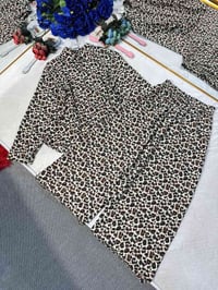 طقم ستراس • حرير ايروبين • قياس ٣٨-٤٦