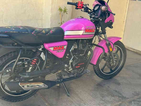 دايوان 2023
سنويه. وارقام انكليزي.باسمي 
***********
***********
كوت الشهداء 
سعرها 2400وبيها مجال
