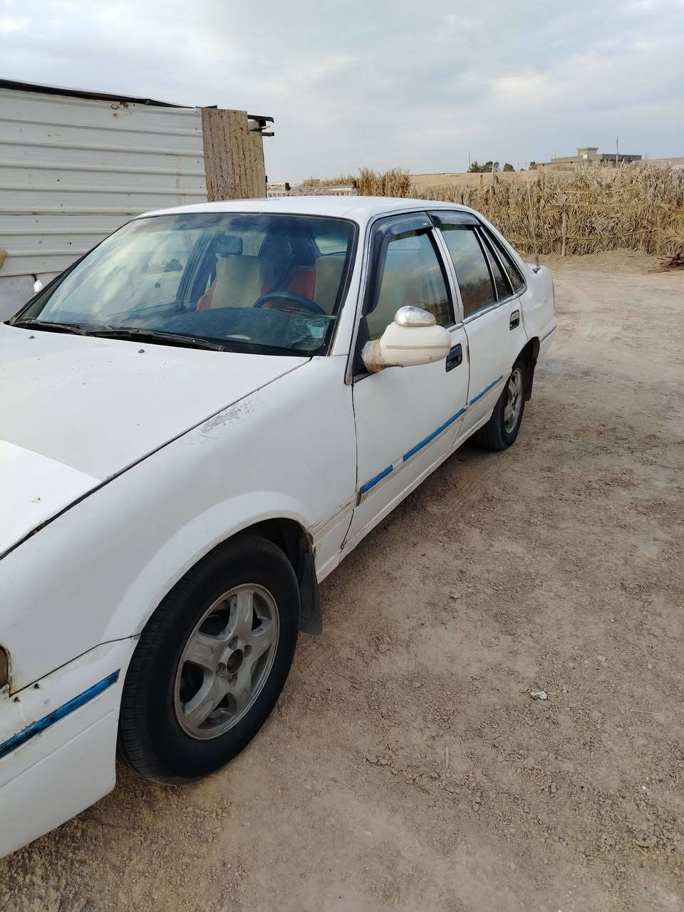 اسلام عليكم
سيارة ابرنس فراشه 
كير عادي 
محرك مفتوح  محرك مال كصة
تخم تاير 
كهربائيات كلها شغالة
موديل 1996
رقم بغداد 
بشرط التحويل 
رقم ***********
