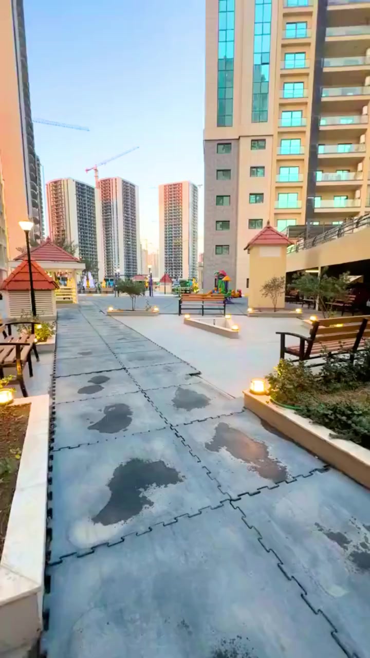 توفرت لدينا عروض أيجارات في مجمع رويال ستي السكني الواقع في وسط بغداد (مطار المثنى سابقاً ) عروض حصرية ومميزة واطلالات رائعة مع أسعار مناسبة جداً لا تفوتك الفرصة العرض محدود 
للتواصل 

0772 317 3592
