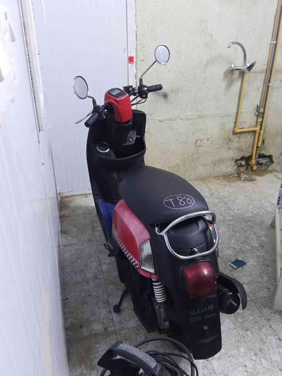 سلام عليكم ماكس بوليس  نوزل مل حاوي ماصرله شهر اقل شهر من طلع وطلعت بيه مره وحده ودراتله محسن مره وحد وضميته ولاحد لان ضامه سعر مليون 250 وبيه مجال قليل ترهم مروس بكير ديوان وبيه وصل مل معراض وتاريخ لاخذته بي رقمي ياتفاصل بعد *********** مكنه حله
