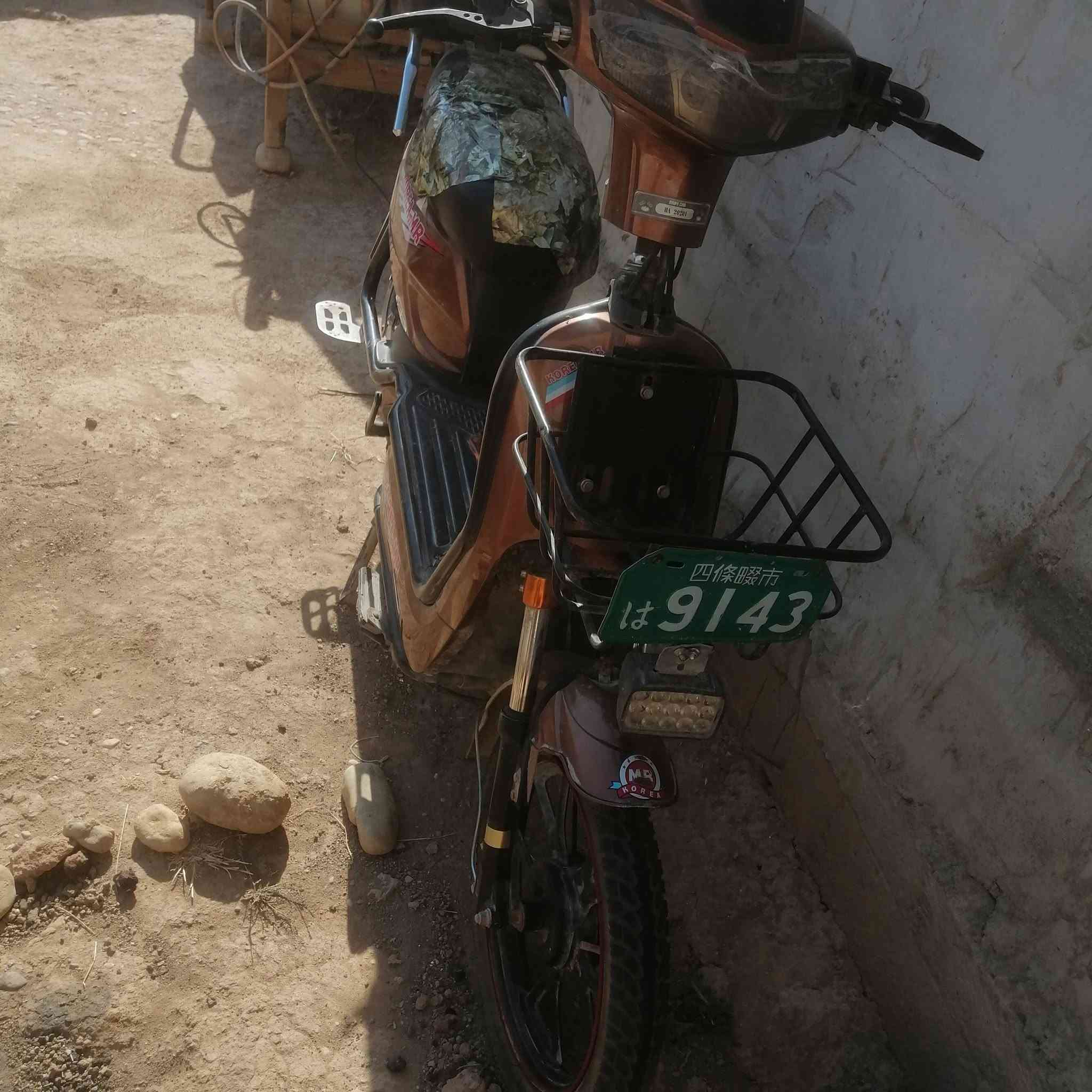سلام عليكم ماطور شحن للبيع كوري كلو شرط بس تايره بنجر كهربائيات كلها شغاله سعره 240رقم لهاتف ***********
