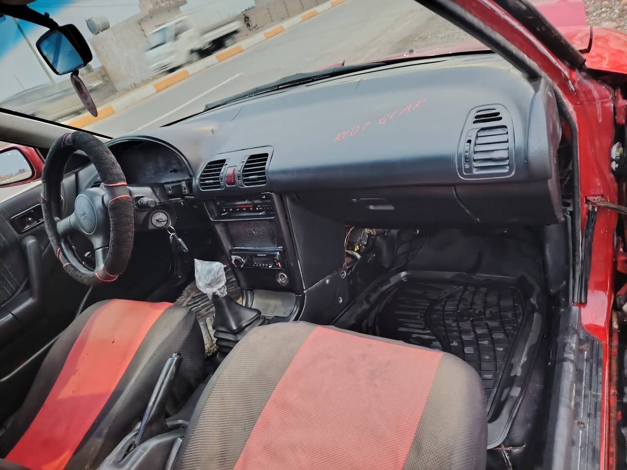 السلام عليكم للبيع  سياره نوع مازدا موديل 91 رقم نينوئ فحص شرط التحويل من الشرعي سنويه بيضه حجم المحرك 16 نوزل بي فقط لاستيك ولف گير 5 نمر شرط نشاط فول صد تايرات جديد جام كهرب تدفئه نار  #السعر 19 وبيهه مجال
باقي تفاصيل اتصل عل رقم 
***********مكان السياره الشرگاط سديره 
مراوس حسب القناعه
