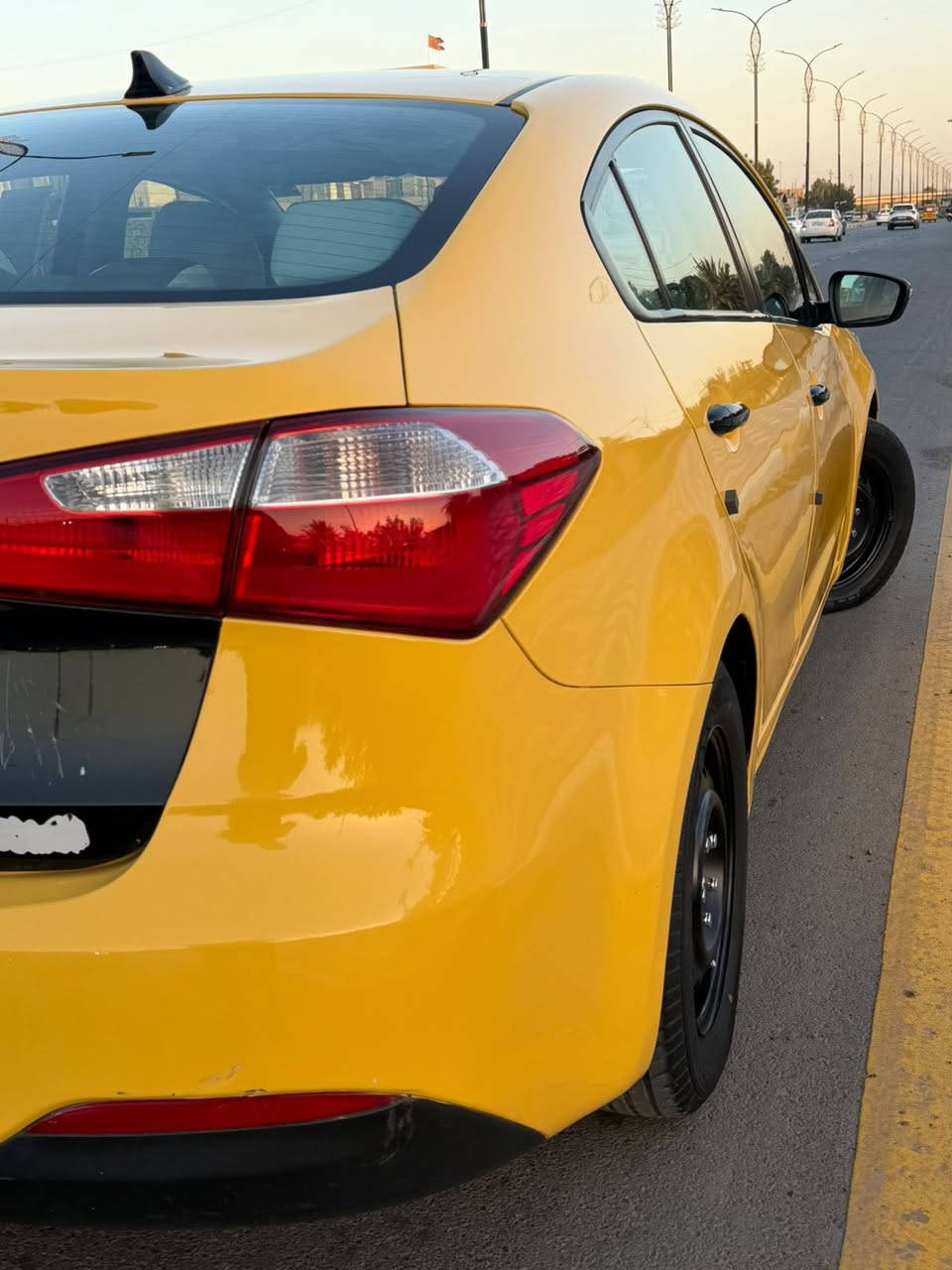 فورتي مديل ٢٠١٦ وارد امريكي حادث سياره باب بدون دواخل  محرك ١٨٠٠ دوش سعر ١٠٥$مكان سياره بغداد *********** سياره اليبل واحد رقم بغداد نكليزي تحويل ثاني يوم تخم تاير جديد صدر امامي وخلفي جديد نص فول شاشه تحكمات جيهتين كروز سرعه دوشمه جديده
