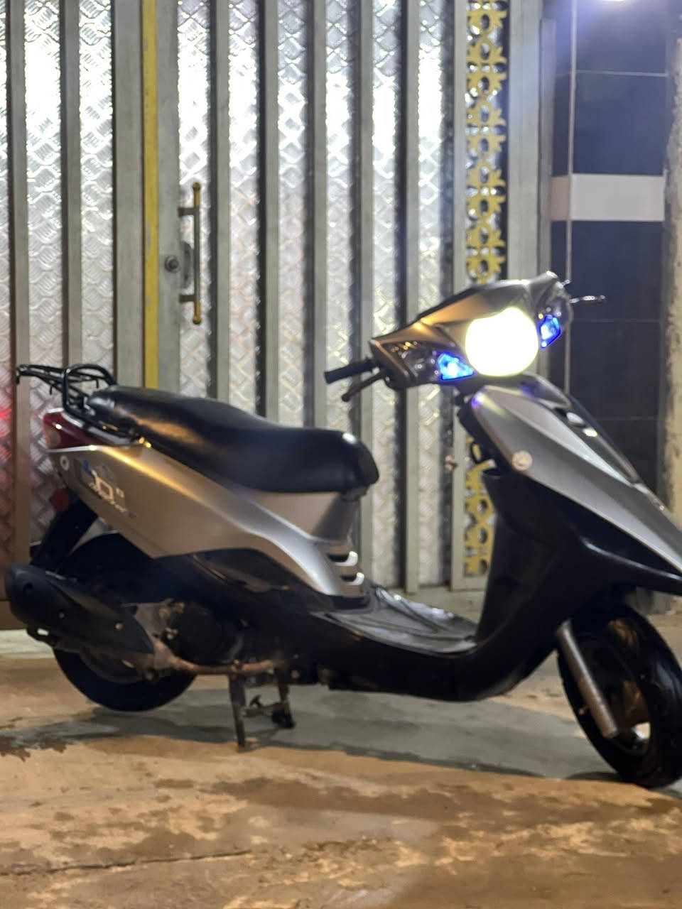 السلام عليكم ماطور بريز ببغاء جديد جدآ لا أوراق ولارقم السعر 850 وبي مجال للأستفسار ***********
