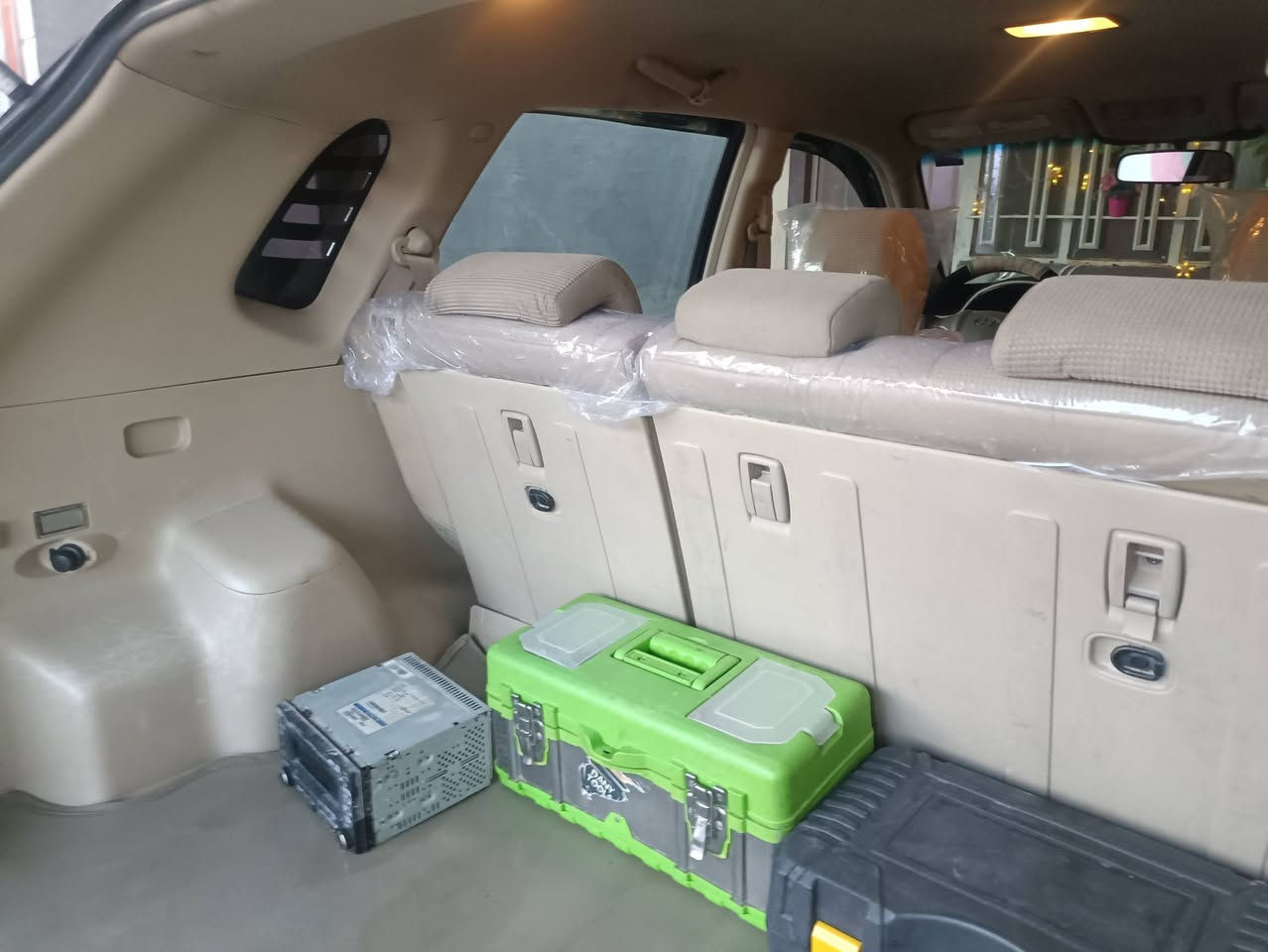 تـوسان 2007
رقم بغداد بسمي 
هزه جديده
كير محـرك مكفول
غرفه جديده
محـــــــرك 2000 اقتصاديه كلش
بيها 3 قطع صبغ بدون دواخل
تبريد جيد جدا
ادامة كامله ماتحتاج اي مصرف
مكان فلوجه#السعر(100) وبيهامجال بسيط
***********
