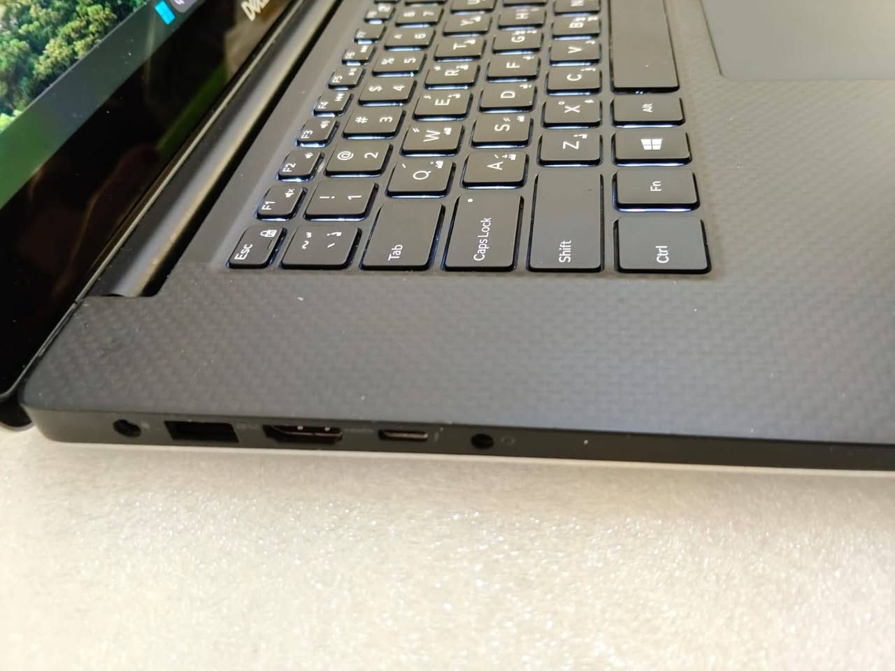 💻 Dell Precision 5540 💻
⚡ المعالج: Intel Core i7 الجيل التاسع H Series
⚡ الرام: 16GB
⚡ التخزين: 512GB SSD
⚡ كرت الشاشة: خارجي 4GB
⚡ الشاشة: 15.6 إنج
🔥 محطة عمل احترافية (Workstation) مخصصة للمهندسين، المصممين، وأصحاب الأعمال الذين يحتاجون إلى أداء قوي وثابت.
🚀 يأتي بمعالج فئة H القوي مع كرت شاشة خارجي 4GB، مما يجعله مناسباً للتصميم، المونتاج، برامج الهندسة، والرندر الخفيف إلى المتوسط.
💼 يدعم برامج مثل AutoCAD و3ds Max وPhotoshop وغيرها من البرامج الاحترافية بكفاءة عالية.
✅ معالج H للأداء العالي
✅ كرت شاشة خارجي 4GB
✅ شاشة 15.6 إنج كبيرة ومريحة
✅ مناسب للتصميم والهندسة والعمل الاحترافي
✅ جاهز للاستخدام مباشرة
🚚 متوفر توصيل لجميع محافظات العراق
🛡️ ضمان 10 أيام على الجهاز
📩 للاستفسار عن السعر والتفاصيل راسلنا على الخاص. 💙💻🔥


**إذا كنت صاحب هذا الإعلان وتريد حذفه لأي سبب، رجاءا أرسل رسالة إلى الدعم الفني**