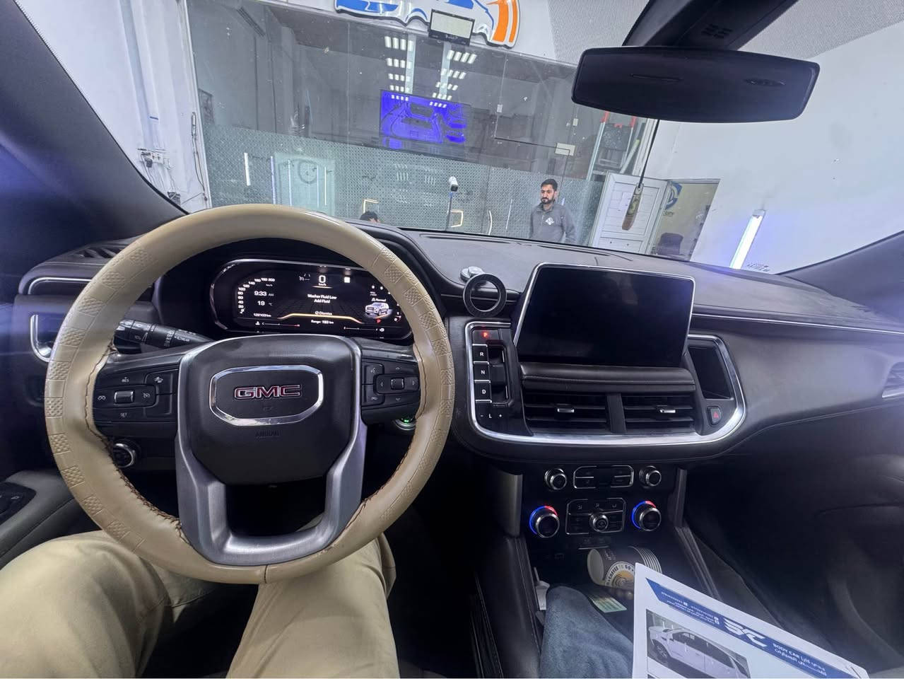 يوكن CMC وارد امريكي 
SLE 
السياره ماشيه 122 
لا يوجد حادث تقرير غرق 
وسونار مرفق في النشر
هاتف ***********0 البصرة, العراق
