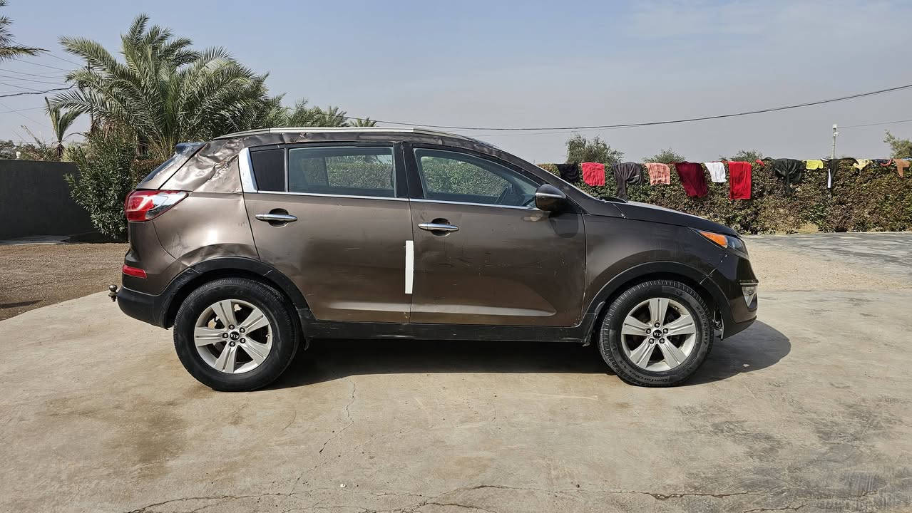 يا الله
للبيع كيا سبورتج 2011 رقم بغداد تحويل مباشر هزه جديده مكيه 2400 دوش مكينه كير مكفولات السيارة تعرضت الى  حادث كلبه خفيفه كما موضح بالصور ابيع على وضعها شغاله و تمشي عنوان بغداد الامين // السعر(78$) و بيهه مجال/ الشراي ينتصل (***********)
